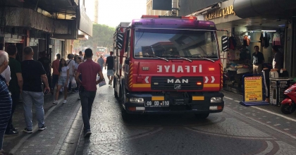 ATIK KAĞITLARI YAKARAK TEMİZLEMEK İSTEDİLER