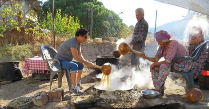 AYDIN'DA PEKMEZ OCAKLARI TÜTMEYE BAŞLADI
