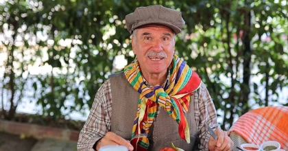 AYDIN'IN ÇİNE KÖFTESİ İÇİN ŞİİR YAZDI