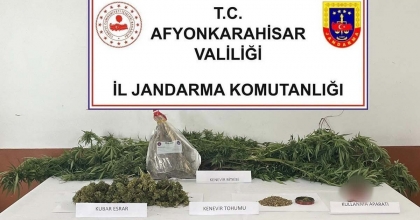 BALKONDA KENEVİR YETİŞTİREN ŞAHSI JANDARMA YAKALADI