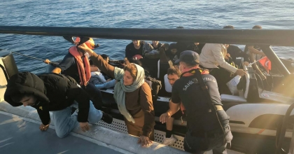 BODRUM'DA 100 DÜZENSİZ GÖÇMEN YAKALANDI: 2 GÖZALTI