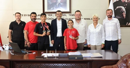 ÇAVUŞOĞLU ŞAMPİYONLARI AĞIRLADI