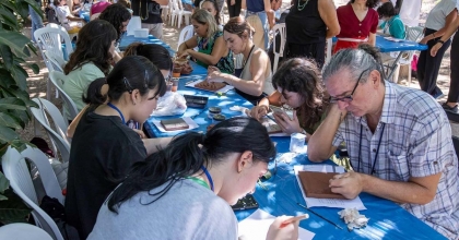 ÇAMURA 'İYİLİKLE' ŞEKİL VERDİLER