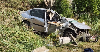 ÇİNE’DE OTOMOBİL TARLAYA UÇTU: 1 ÖLÜ, 3 YARALI