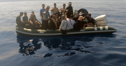 DATÇA’DA 44 DÜZENSİZ GÖÇMEN KURTARILDI  