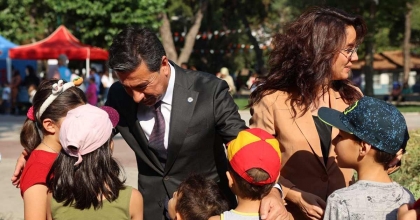 EĞİTİM YARDIMLARINI YÜZDE 65 ARTTIRDI  