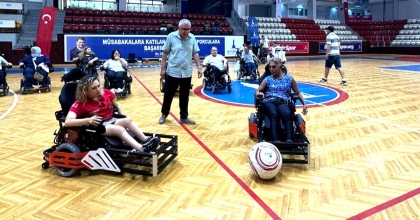 ENGELLER TEKERLEKLİ SANDALYE FUTBOLU İLE KALKTI