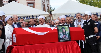 İSRAİL'İN KATLETTİĞİ AYŞENUR, TEKBİRLERLE UĞURLANDI