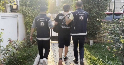 İZMİR'DE İNSAN TACİRLERİNE OPERASYON: 14 TUTUKLAMA