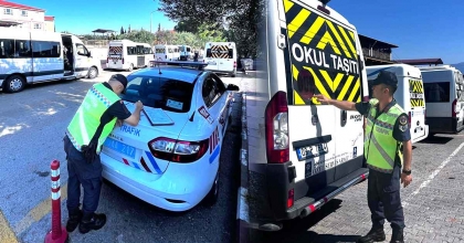 KARACASU’DA OKUL SERVİSLERİNE SIKI DENETİM