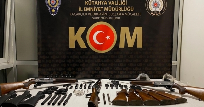 KÜTAHYA'DA KAÇAK SİLAH OPERASYONU