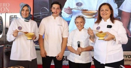 ŞEHRİN SERAMİK SANATINI VE YEREL LEZZETLERİNİ FESTİVALDE BULUŞTURDULAR