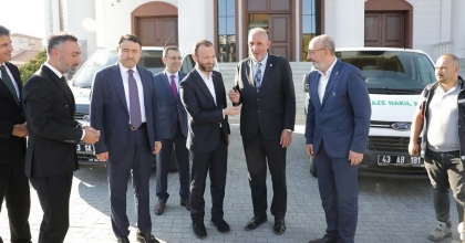 KÜTAHYA VALİLİĞİ'NDEN ASLANAPA VE SEYİTÖMER BELEDİYELERİNE CENAZE ARACI DESTEĞİ