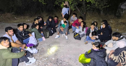 MAKİLİK ALANA SAKLANAN DÜZENSİZ GÖÇMENLER YAKALANDI