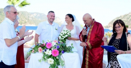 MARMARİS’TE 8 AYDA 500 KİŞİ EVLENDİ