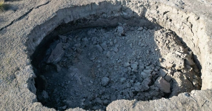 MERADA 4 METRE GENİŞLİĞİNDE OBRUK OLUŞTU