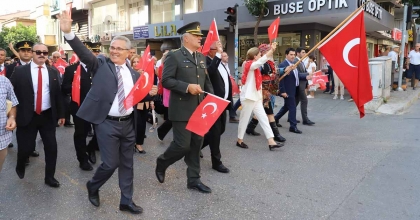 NAZİLLİ KURTULUŞ GÜNÜNÜ COŞKUYLA KUTLADI