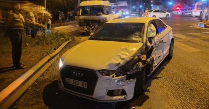 NAZİLLİ'DE ZİNCİRLEME TRAFİK KAZASI: 6 YARALI