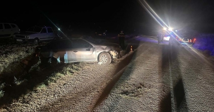 REFÜJE GİREN OTOMOBİLDE 2 KİŞİ YARALANDI