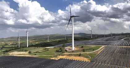 RÜZGAR VE GÜNEŞTEN ELEKTRİK ÜRETİMİNDE KURULU GÜÇ 30 BİN MEGAVATI AŞTI