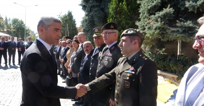 UŞAK'IN YENİ VALİ AKTAŞ GÖREVE BAŞLADI