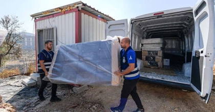 YANGINLARIN ARDINDAN İZMİR’İN YARALARI SARILIYOR