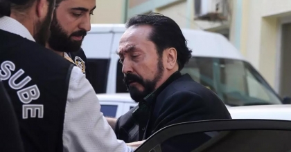 ADNAN OKTAR’IN 2 MİLYAR LİRALIK SERVETİ HAZİNEYE GEÇTİ