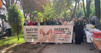 AFYONKARAHİSAR’DA GAZZE İÇİN HAYIR ÇARŞISI KURULDU