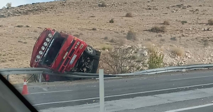 AFYONKARAHİSAR’DA KAMYON KAZASI: 1 ÖLÜ