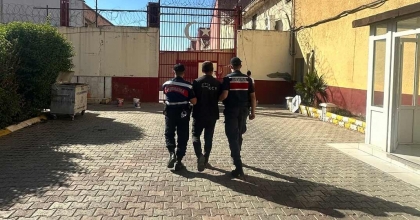 AKÜ HIRSIZI JANDARMAYA TAKILDI