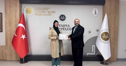 ALMAN KADIN MÜSLÜMAN OLDU, NUR İSMİNİ ALDI