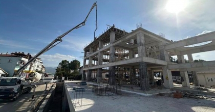 BEYAĞAÇ’TA ÇARŞI CAMİİ İNŞAASI SÜRÜYOR