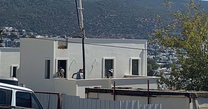 ÇALIŞMAYI ZABITA EKİPLERİ DURDURDU