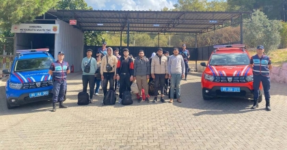 DİDİM'DE 21 DÜZENSİZ GÖÇMEN YAKALANDI