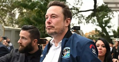 ELON MUSK 11 ÇOCUĞU VE ANNELERİYLE BİR ARAYA GELİYOR