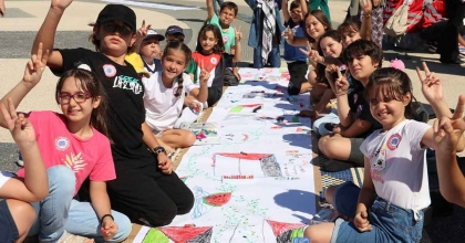 FİLİSTİNLİ ÇOCUKLAR İÇİN ÇİZDİLER