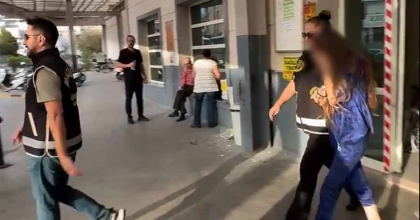 GİRDİKLERİ EVDEN 70 BİN TL'LİK ZİYNET EŞYASI ÇALDILAR