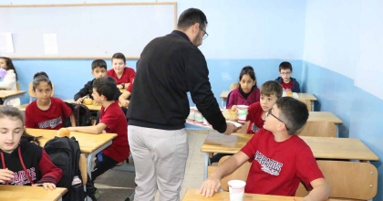 HAFTADA 1 GÜN DERSE ÇORBA İÇEREK BAŞLIYORLAR