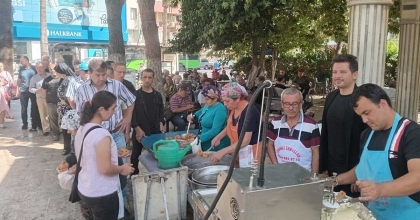 İŞ İNSANI SÖZKESEN HAYRINA LOKMA DÖKÜLDÜ