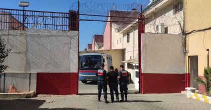 İŞYERİNDEN KOKOREÇ MALZEMESİ ÇALAN 4 ŞÜPHELİ YAKALANDI