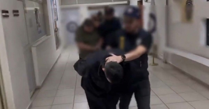 İZMİR'DE 2 MİLYON LİRALIK YATIRIM DANIŞMANLIĞI DOLANDIRICILIĞI