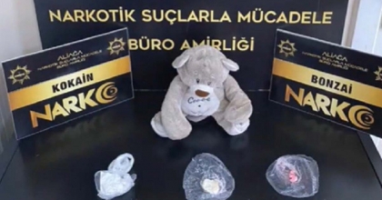 İZMİR'DE İLGİNÇ OLAY: OYUNCAK AYICIKTAN UYUŞTURUCU ÇIKTI