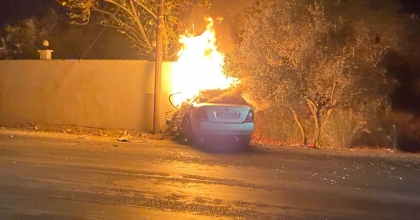 İZMİR'DE KAZA SONRASI YANAN OTOMOBİLİN SÜRÜCÜSÜ ÖLDÜ