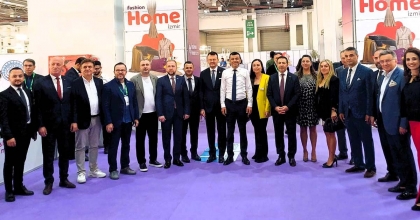 KUMRAL'DAN DENİZLİLİ TEKSTİLCİLERE ANLAMLI DESTEK