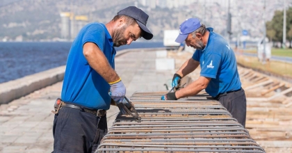KORDON’DA DENİZ TAŞKINLARINI ÖNLEMEK İÇİN YOĞUN TEMPO