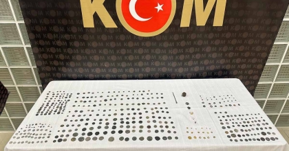 KULA’DA TARİHİ ESER OPERASYONU: 471 ADET OBJE ELE GEÇİRİLDİ