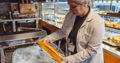 KUŞADASI BELEDİYESİ'NDEN FIRINLARA GRAMAJ DENETİMİ