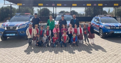 MİNİKLERE JANDARMA TEŞKİLATI TANITILDI