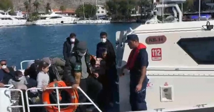 MARMARİS’TE 5’İ ÇOCUK 20 DÜZENSİZ GÖÇMEN YAKALANDI