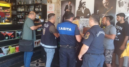 MARMARİS'TE ZABITADAN NARGİLE VE TÜTÜN DENETİMİ  